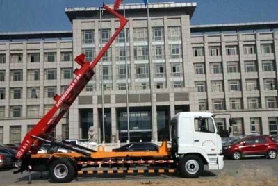 華菱星馬吊臂式背罐車(chē) 高效、安全、可靠的散裝物料運(yùn)輸解決方案